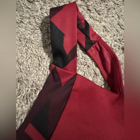 Brooks Sports Bra Red CrissCross Back | High Support Running Workout Athletic - Picture 6 of 8